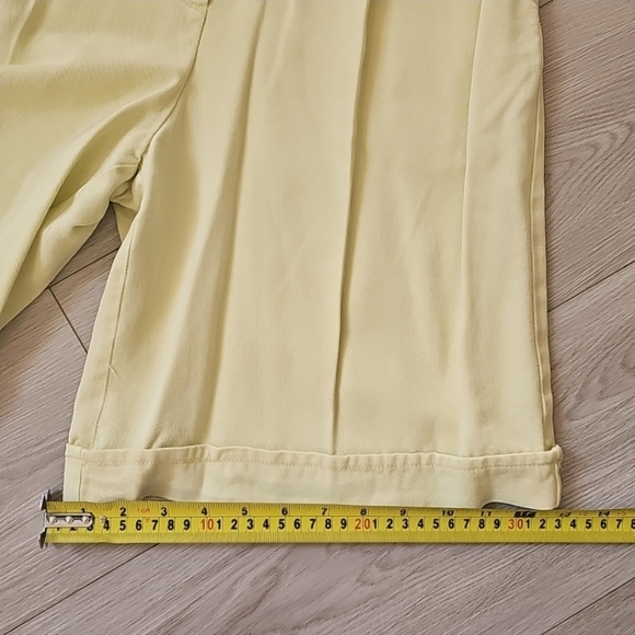 Vintage Ultra 13" High Waist Softgirl Butter Yellow Shorts, Vintage Size 6 - Picture 8 of 13
